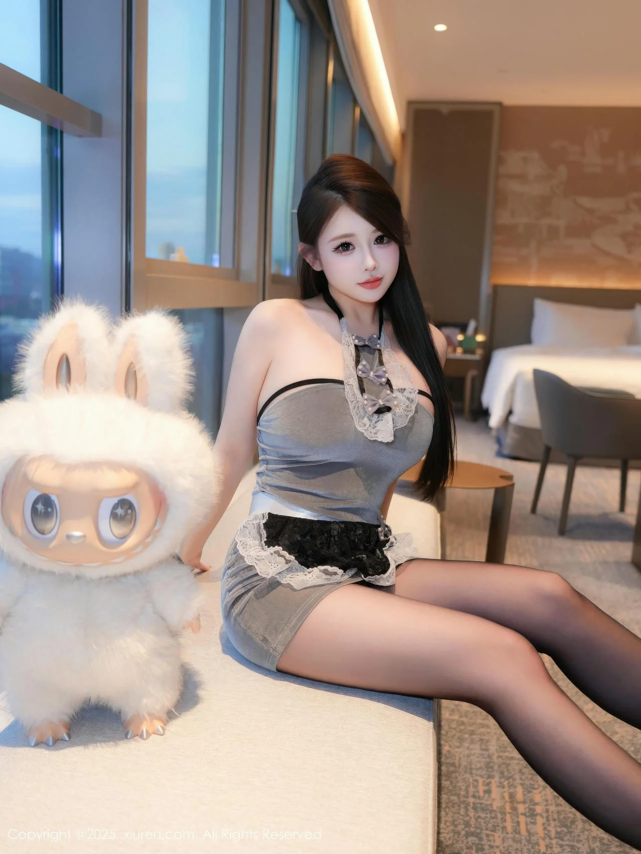 XiuRen 秀人 No.10884 甜妮 灰色女仆短裙曼妙姿态明艳动人 - 5