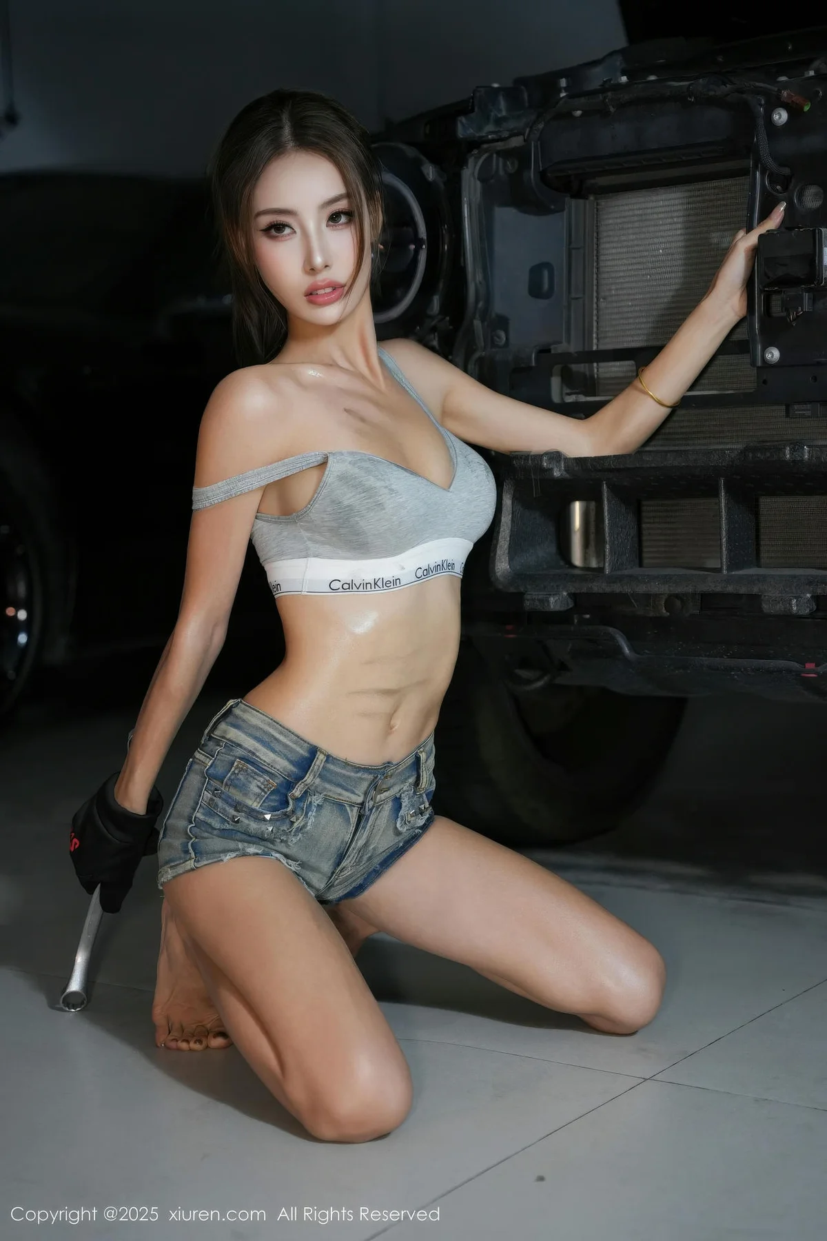 XiuRen 秀人 No.10894 lingyu69 汽车修理工主题拍摄 - 6