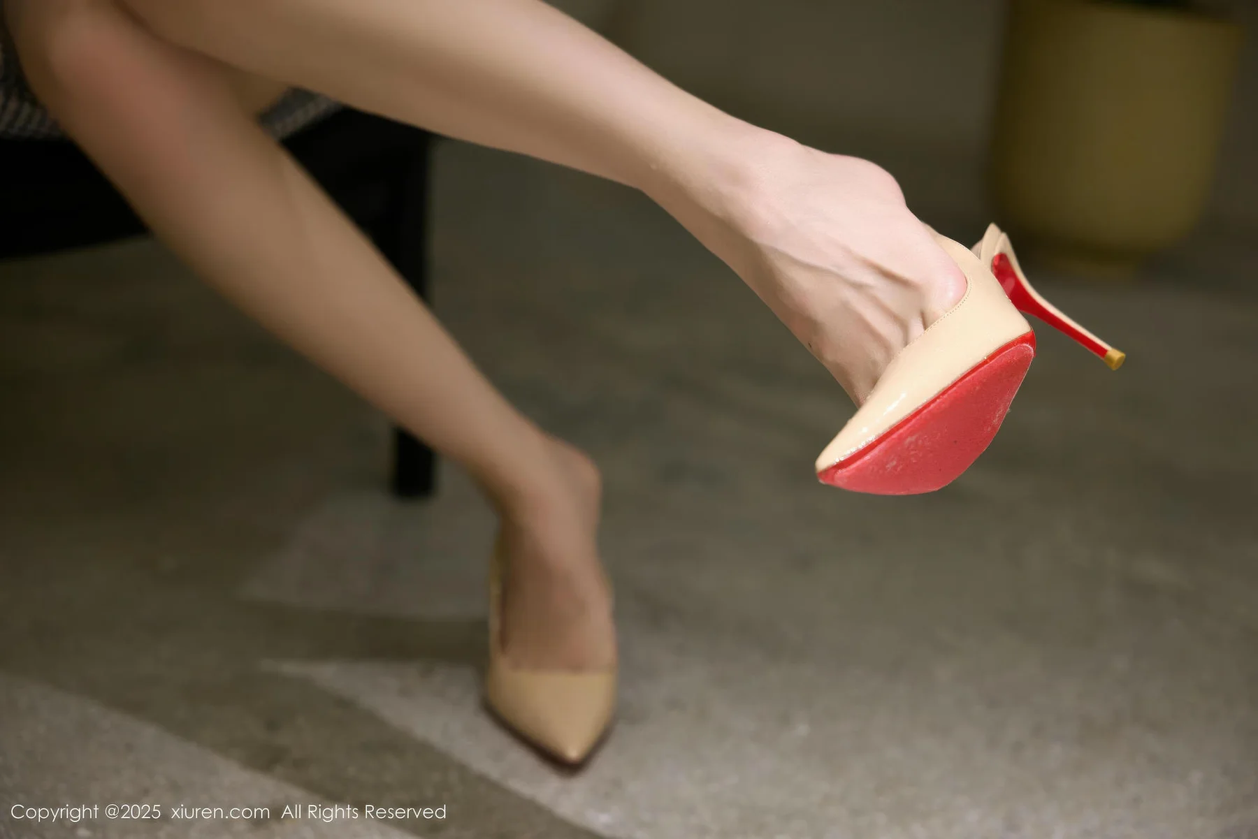 XiuRen 秀人 No.10902 尹甜甜sunny 性感灰色瑜伽服 - 8