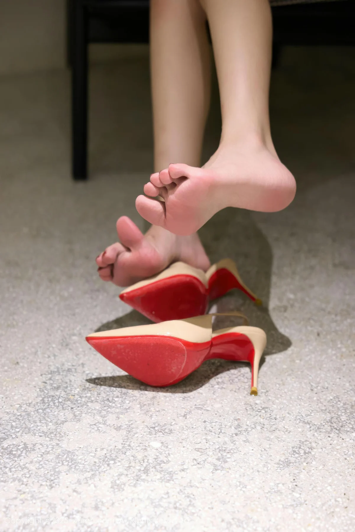 XiuRen 秀人 No.10902 尹甜甜sunny 性感灰色瑜伽服 - 10