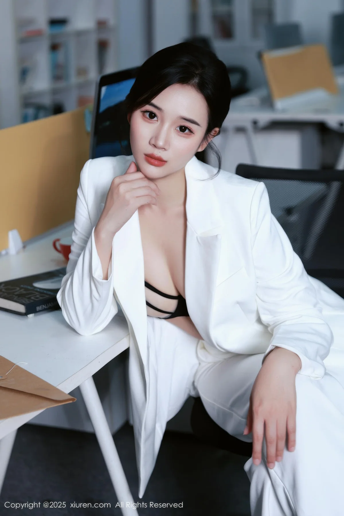 XiuRen 秀人 No.10908 南乔 白色西装黑丝ol - 1