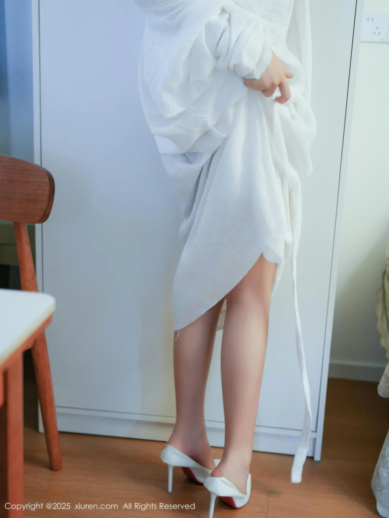 XiuRen 秀人 No.10920 林悦溪儿 白色浴袍玉体诱惑 - 3