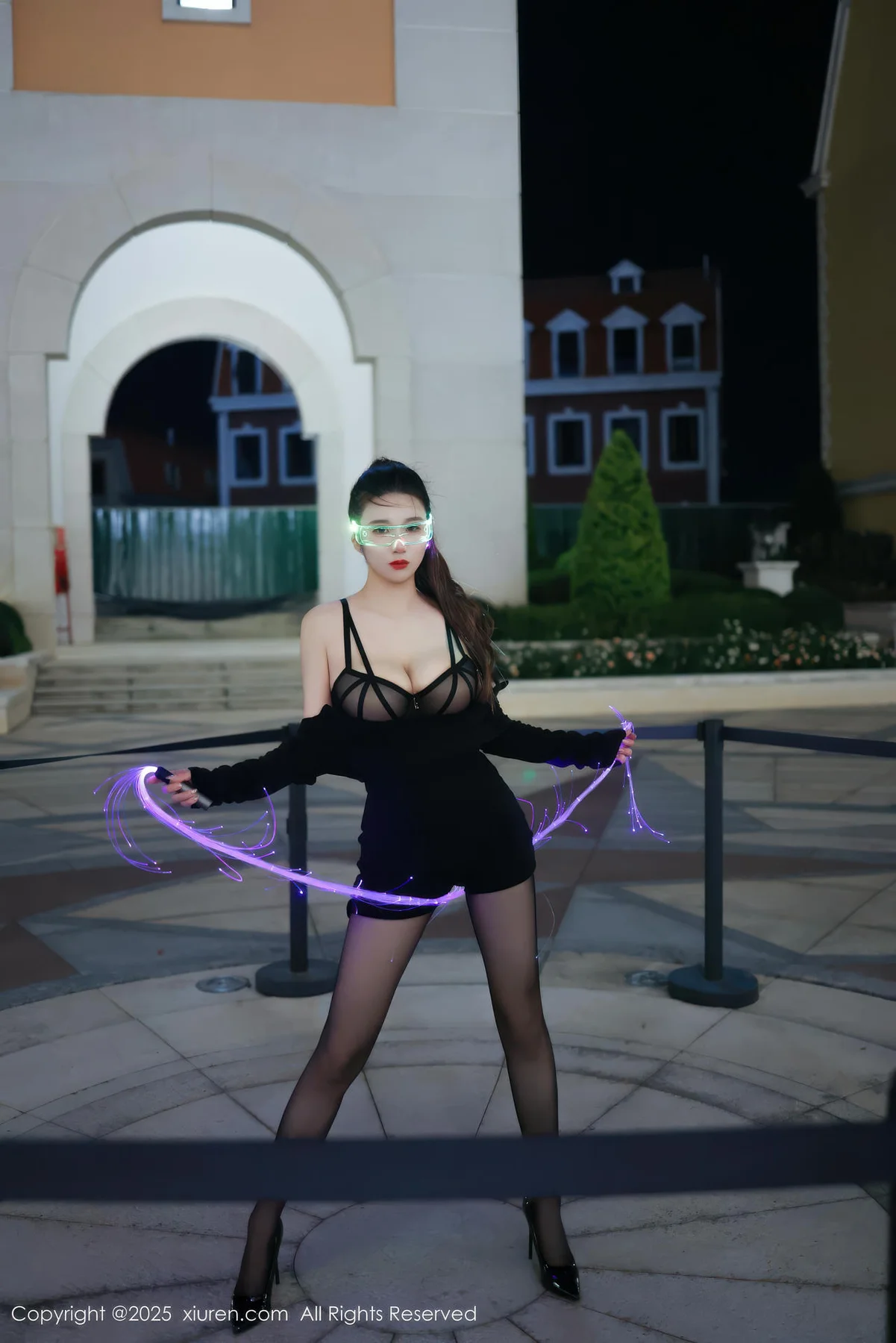 XiuRen 秀人 No.10936 小肉肉咪 街拍连衣短裙 - 7