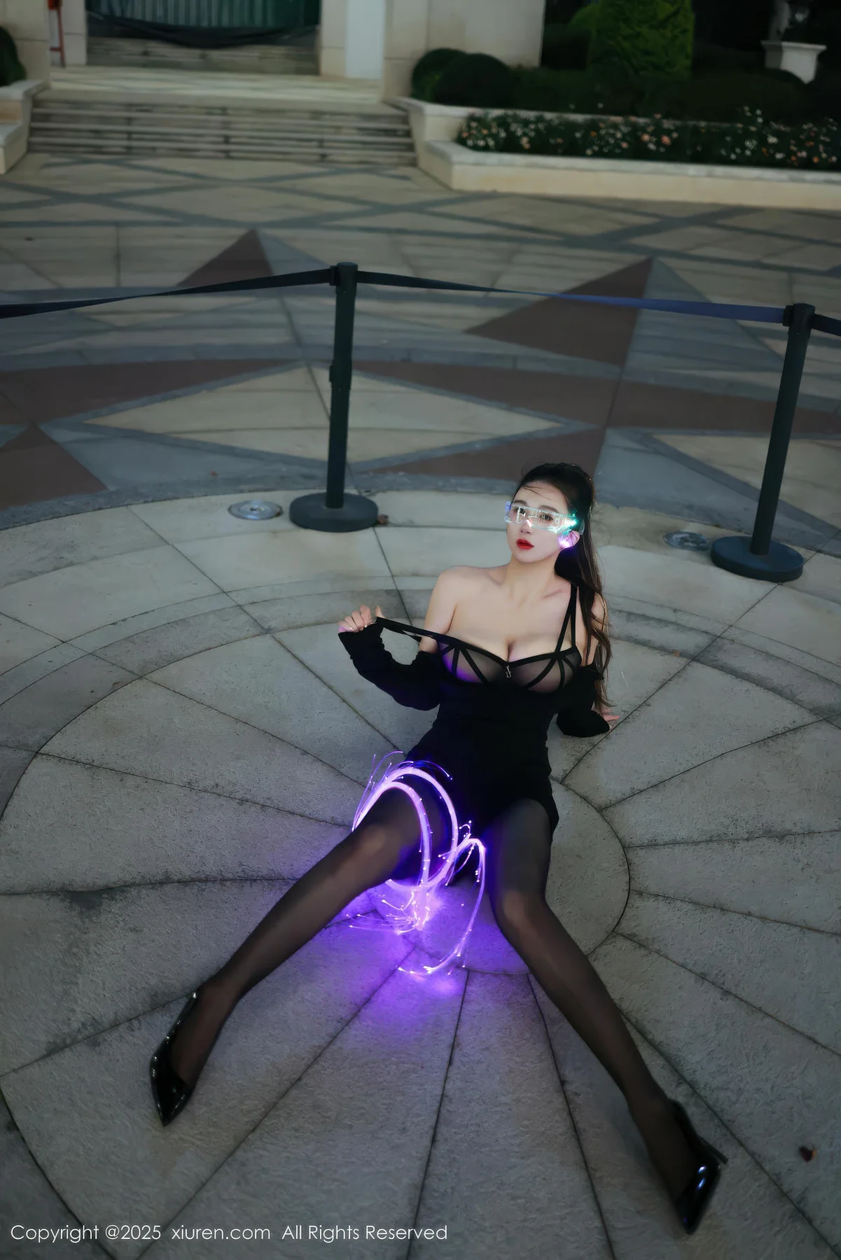 XiuRen 秀人 No.10936 小肉肉咪 街拍连衣短裙 - 8