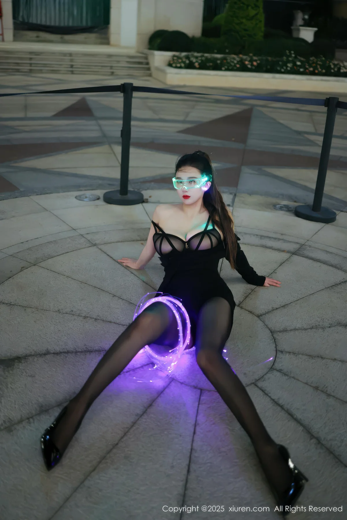 XiuRen 秀人 No.10936 小肉肉咪 街拍连衣短裙 - 9