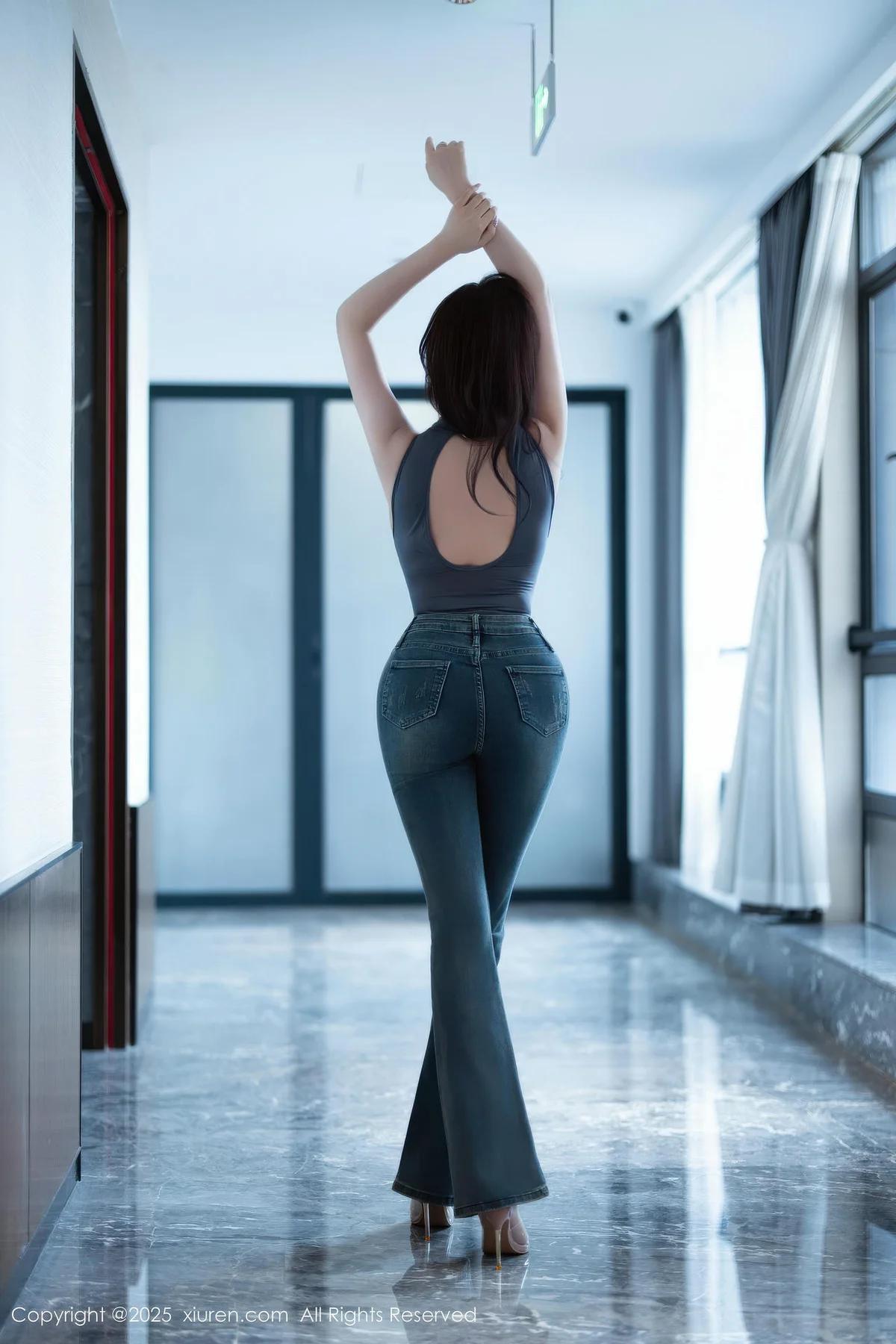 XiuRen 秀人 No.10952 CHENCHEN 灰色服饰牛仔裤 - 1