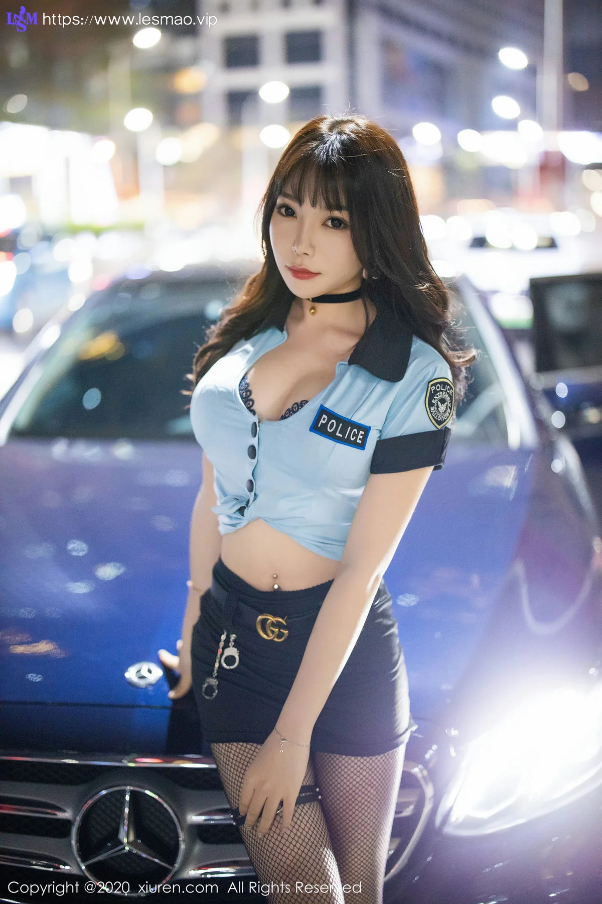 XiuRen 秀人 No.1982 街头警花制服诱惑 芝芝Booty 剧情写真 - 3