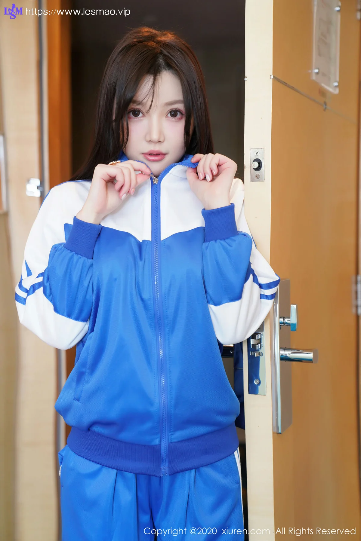 XiuRen 秀人 No.2113 校服装扮 糯美子Mini 性感私房写真 - 3