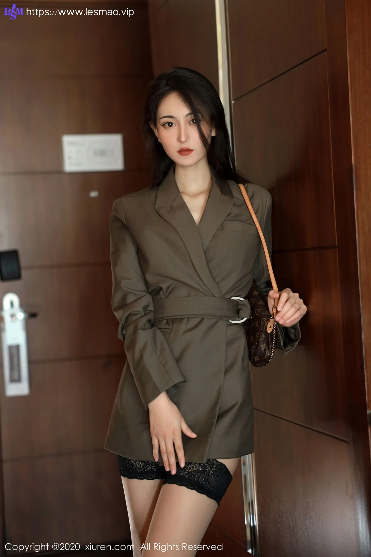 XiuRen 秀人 No.2258 气质美女制服 程慧娴Phoebe - 1