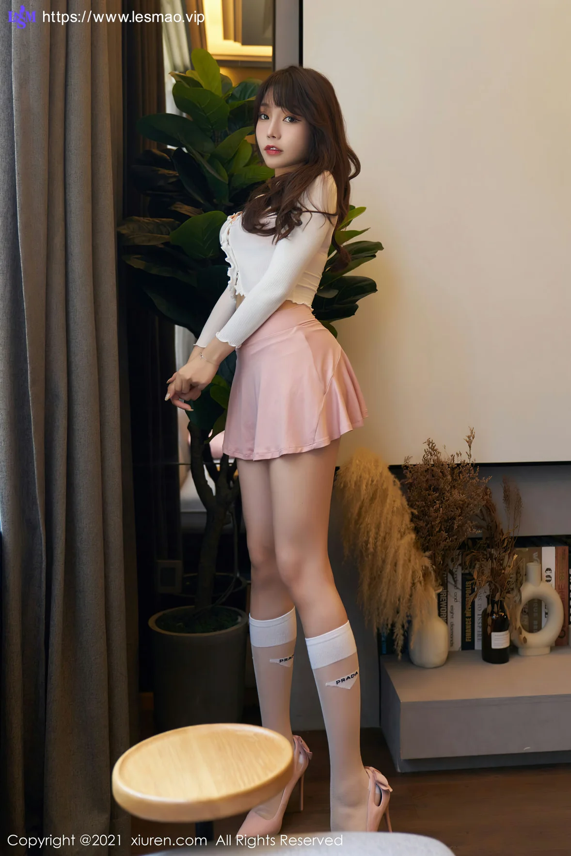 XiuRen 秀人 No.3344  粉色内衣与短裙 芝芝Booty  性感写真 - 7