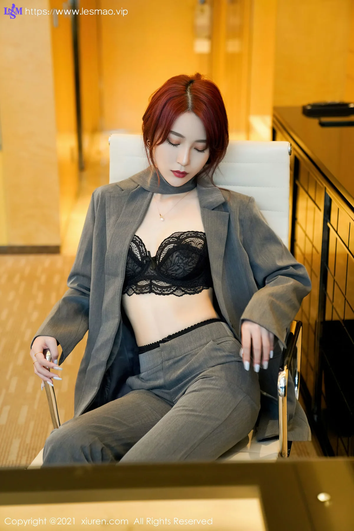 XiuRen 秀人 No.3368  经典职场职业OL 周慕汐baby 制服性感写真 - 7