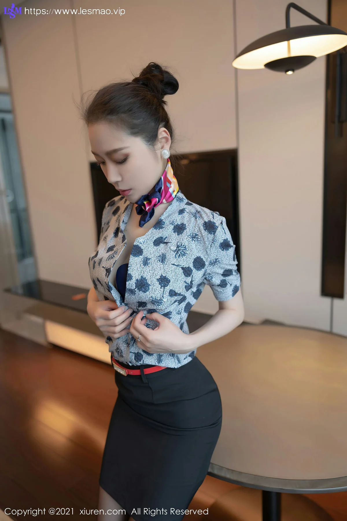 XiuRen 秀人 No.3553 经典空乘制服 梦心月 江浙沪旅拍写真2 - 7