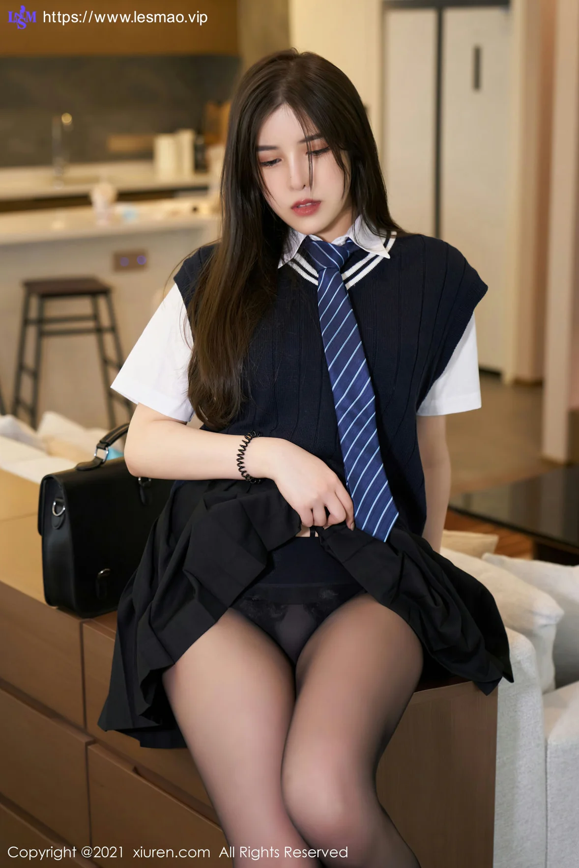 XiuRen 秀人 No.3791 清纯学院制服 韩静安 性感写真3 - 2