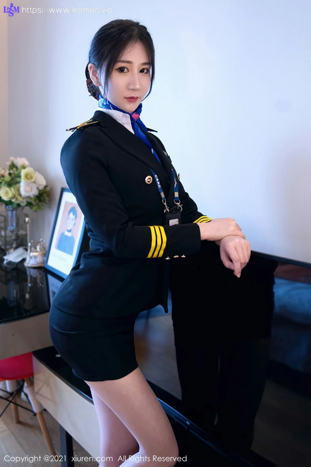 XiuRen 秀人 No.3839 制服机长御姐 顾乔楠Cora 性感写真2 - 3