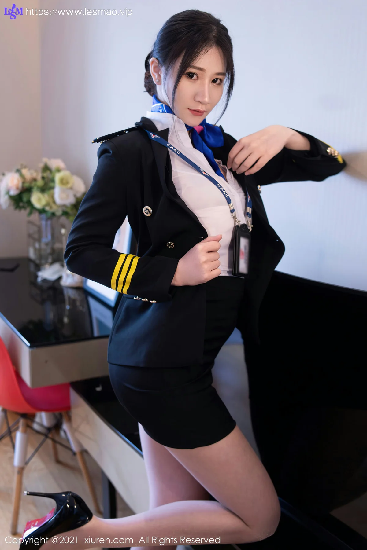 XiuRen 秀人 No.3839 制服机长御姐 顾乔楠Cora 性感写真2 - 6