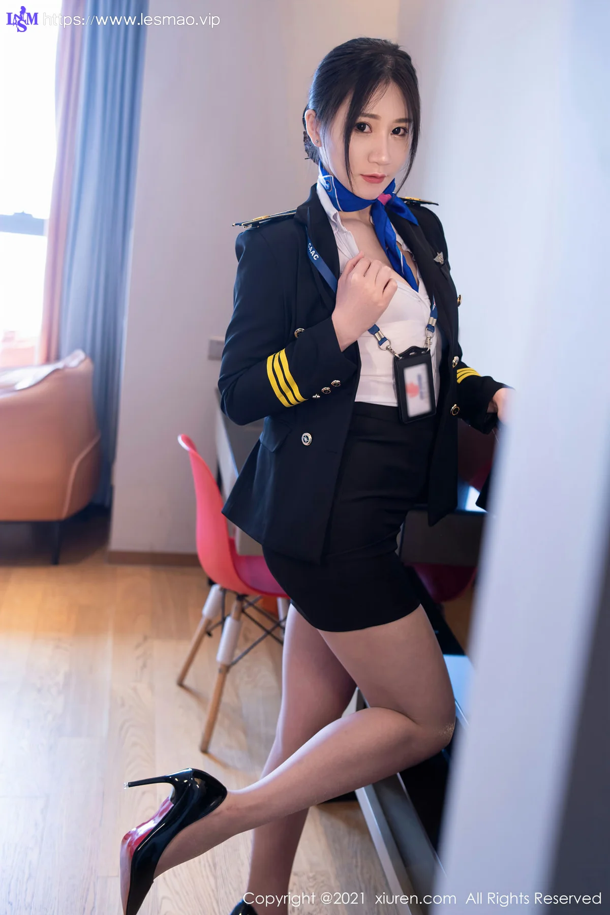 XiuRen 秀人 No.3839 制服机长御姐 顾乔楠Cora 性感写真2 - 7