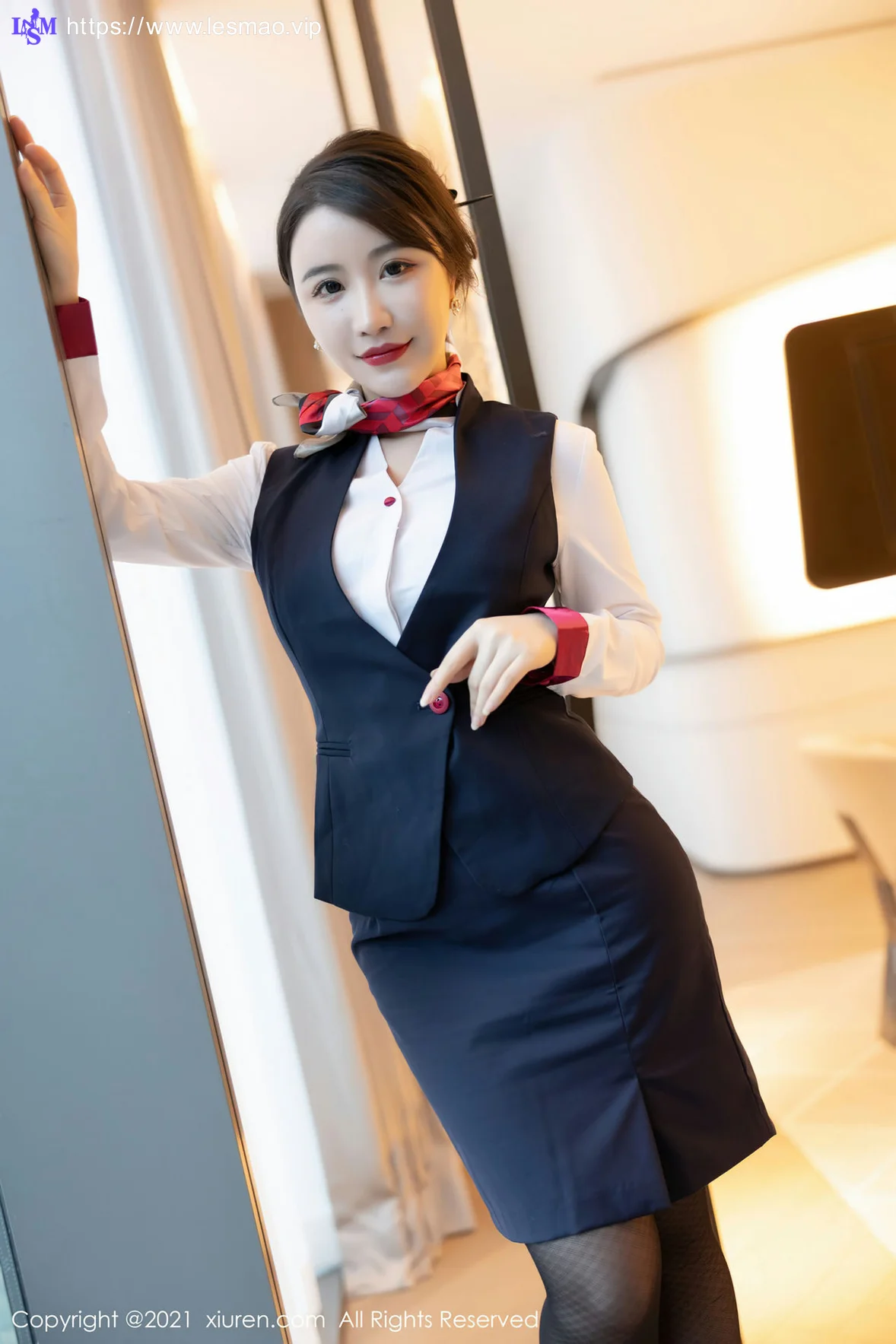 XiuRen 秀人 No.4091 空姐制服 Cherry绯月樱 深圳旅拍3 - 1