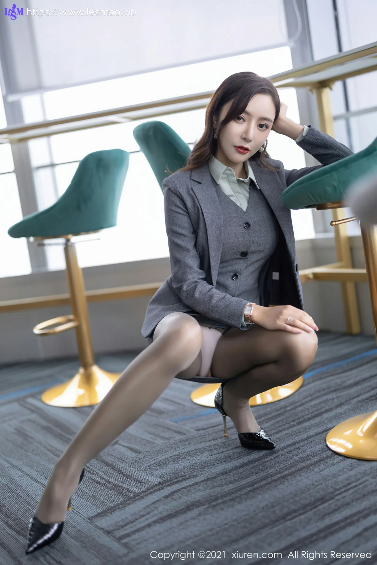 XiuRen 秀人 No.4251 职业装OL 王馨瑶yanni 性感写真11 - 1