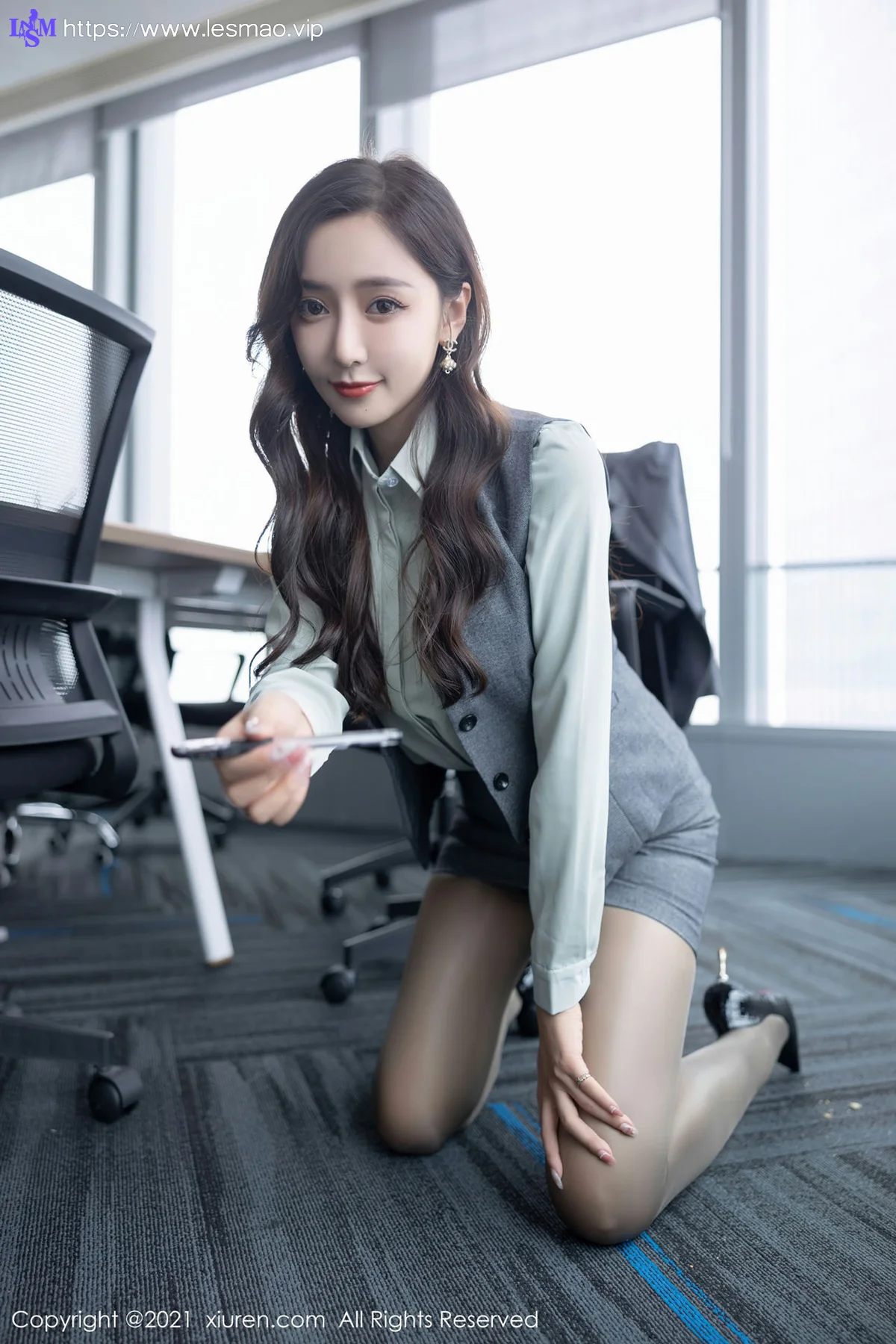 XiuRen 秀人 No.4251 职业装OL 王馨瑶yanni 性感写真11 - 2