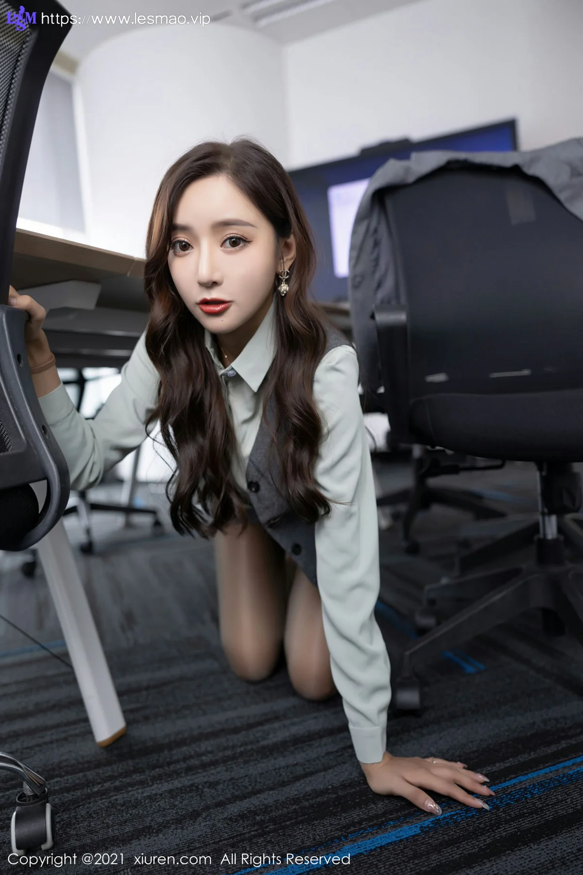 XiuRen 秀人 No.4251 职业装OL 王馨瑶yanni 性感写真11 - 3