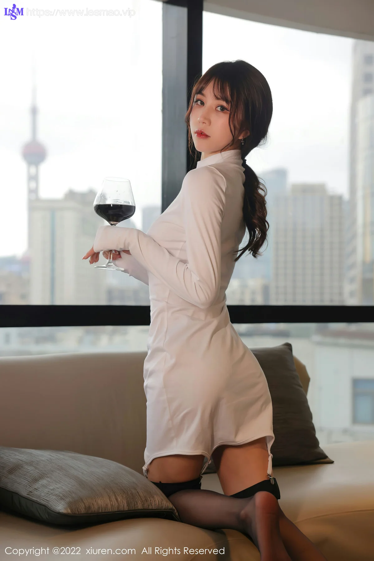 XiuRen 秀人 No.4494 微醺女总裁 tina_甜仔 新人模特第一套写真3 - 6