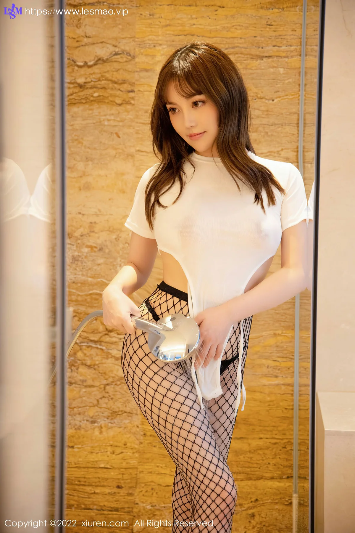 XiuRen 秀人 No.4729 轻透收身上衣 豆瓣酱 性感写真1 - 4