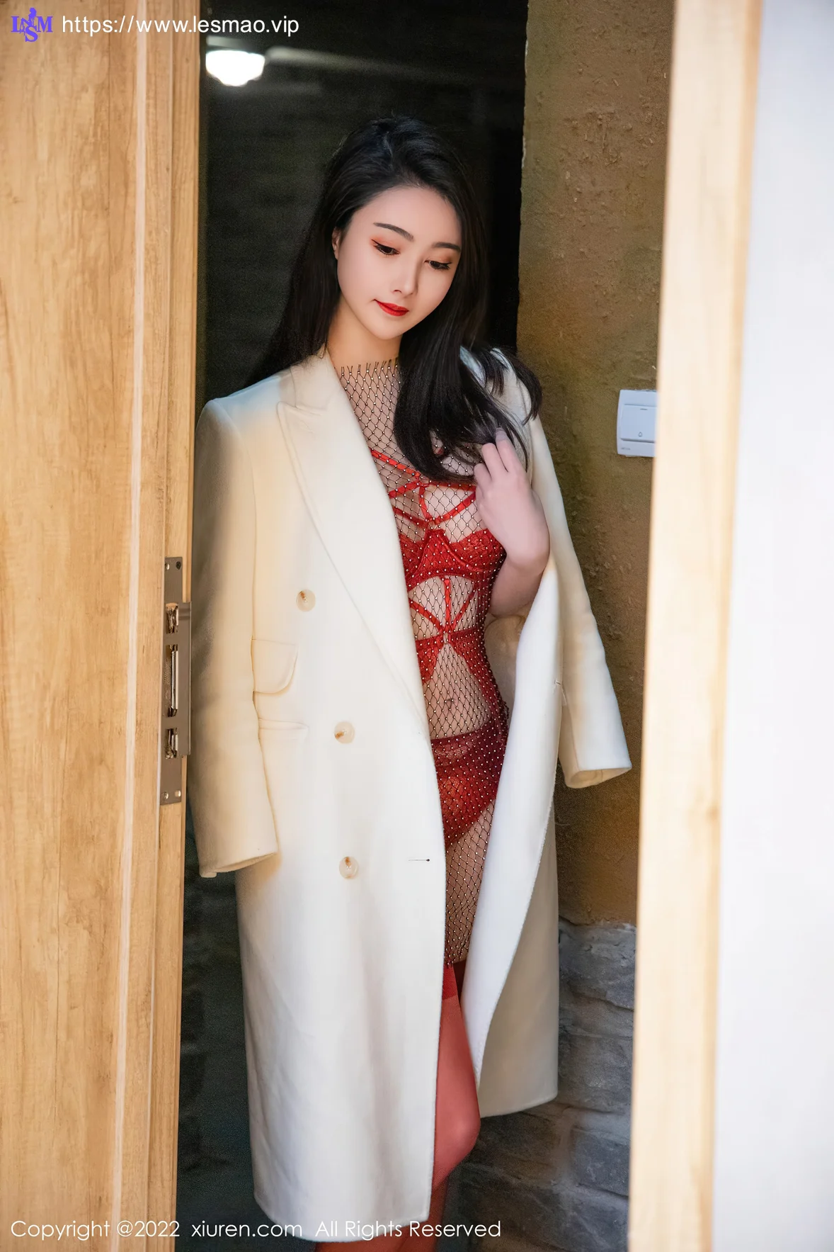 XiuRen 秀人 No.4997 红色丝袜 summer宝宝 性感写真 - 1