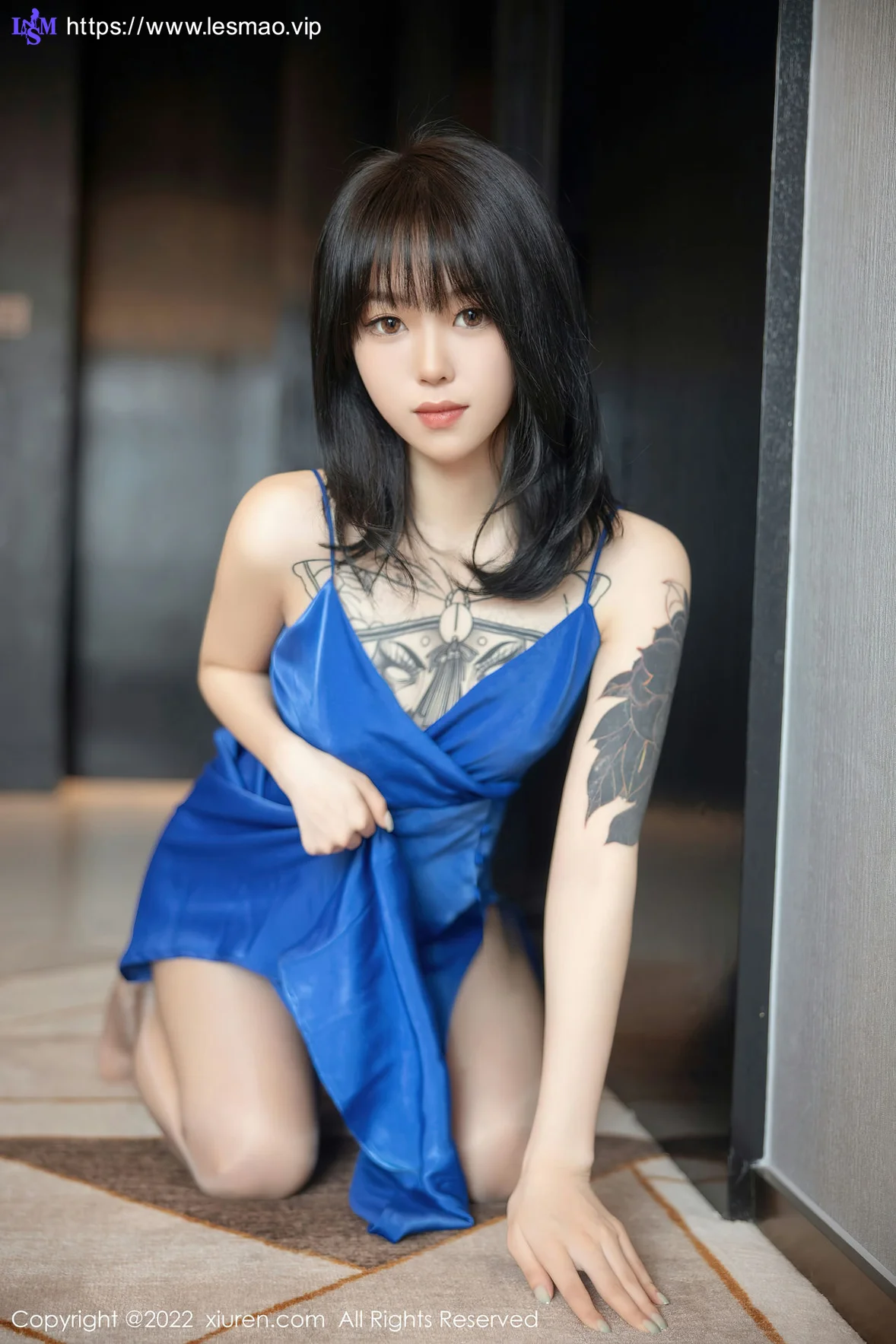 XiuRen 秀人 No.5165 奶瓶. 蓝色吊带裙性感写真11 - 1