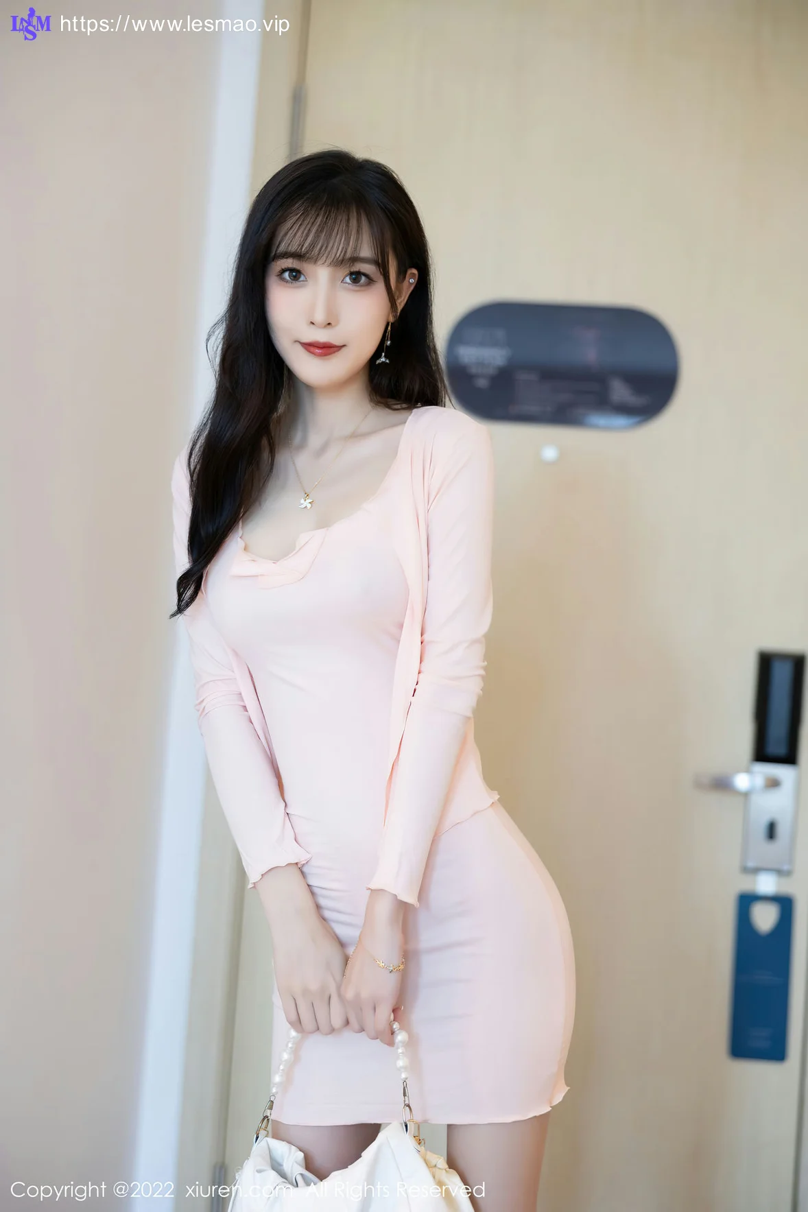 XiuRen 秀人 No.5544 林星阑 诱人粉色服饰性感写真1 - 2