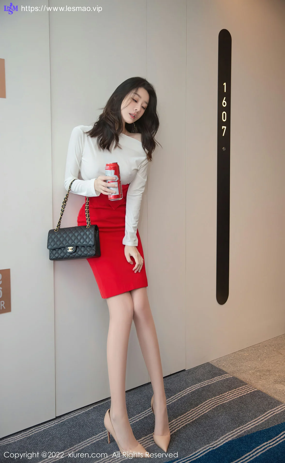 XiuRen 秀人 No.5836 是小逗逗 白色轻透上衣红色短裙性感写真11 - 2