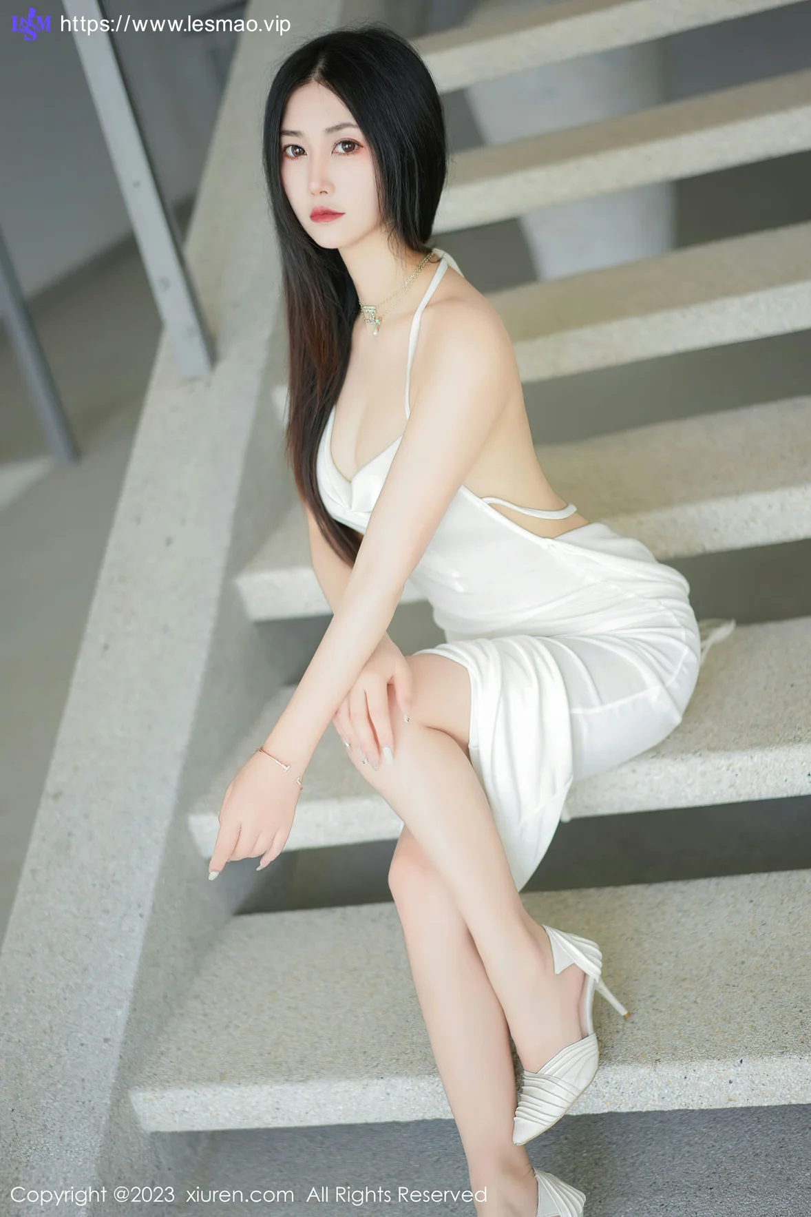 XiuRen 秀人 No.6678 laura阿姣 白色吊带长裙性感写真22 - 5