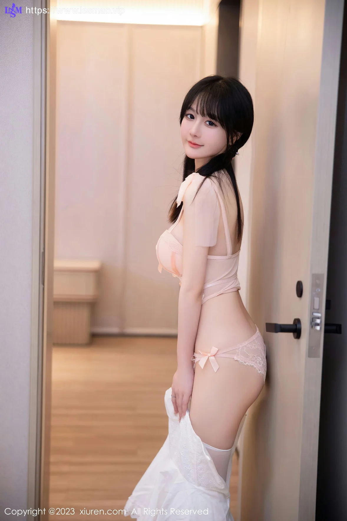 XiuRen 秀人 No.6933 幼幼 连衣短裙性感写真11 - 10