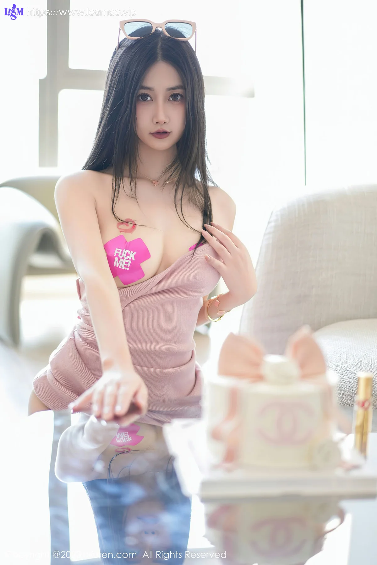 XiuRen 秀人 No.7533  laura阿姣 粉色短裙性感写真 - 6