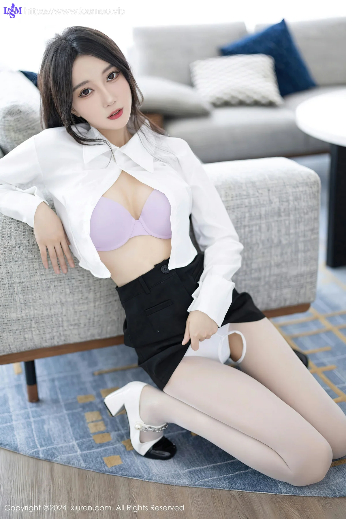 XiuRen 秀人 No.8247 玥儿玥 白色丝袜哈尔滨旅拍1 - 8