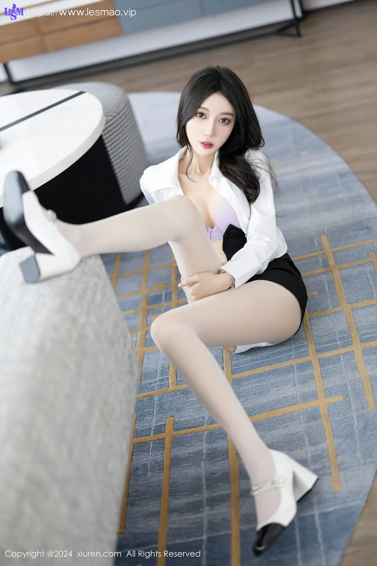 XiuRen 秀人 No.8247 玥儿玥 白色丝袜哈尔滨旅拍1 - 1