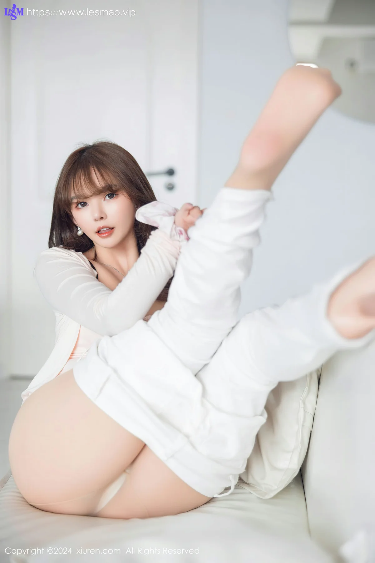 XiuRen 秀人 No.8413 张思允Nice 肉色丝袜性感写真 - 4