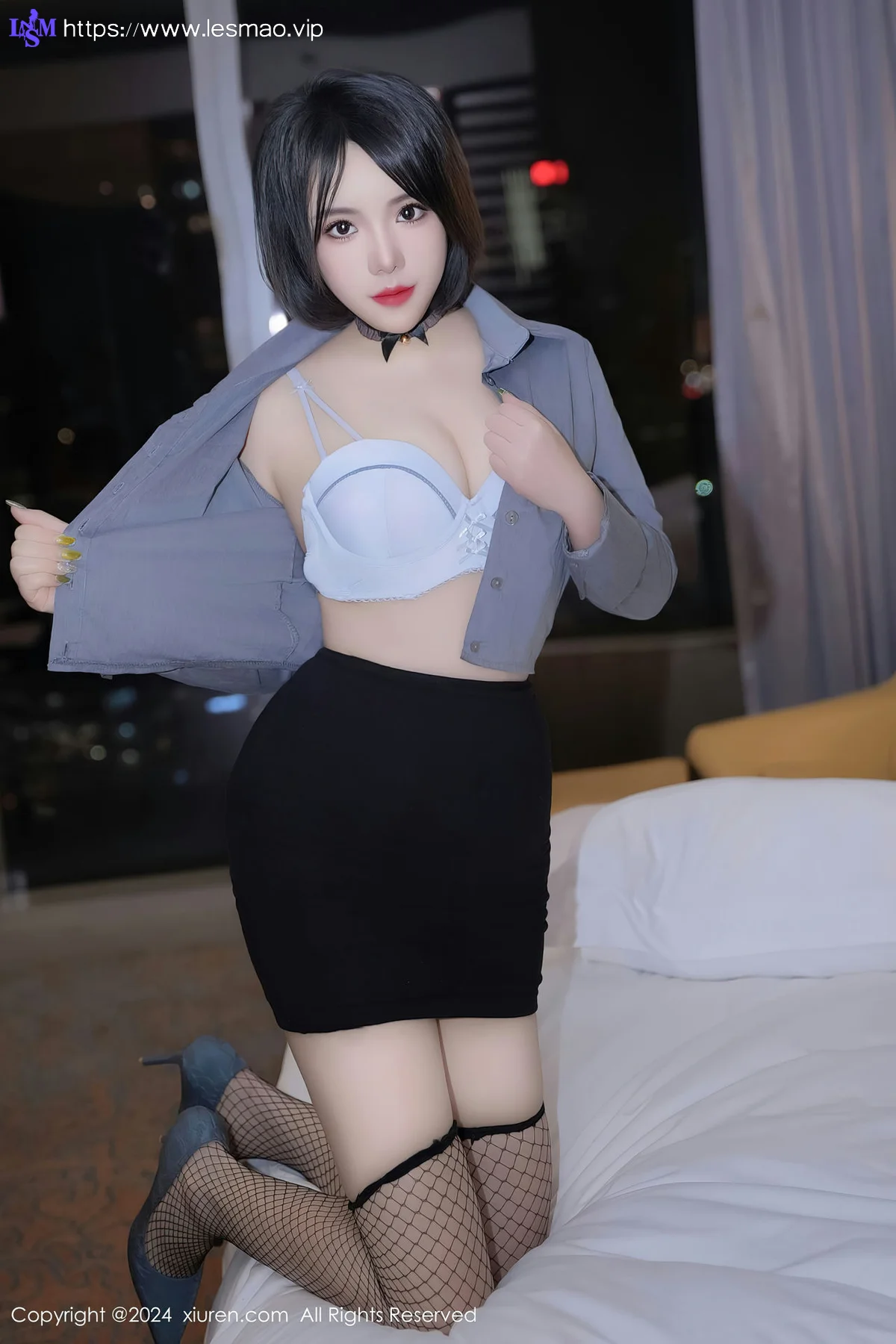 XiuRen 秀人 No.8435 陆萱雅 短发灰色制服性感写真 - 3