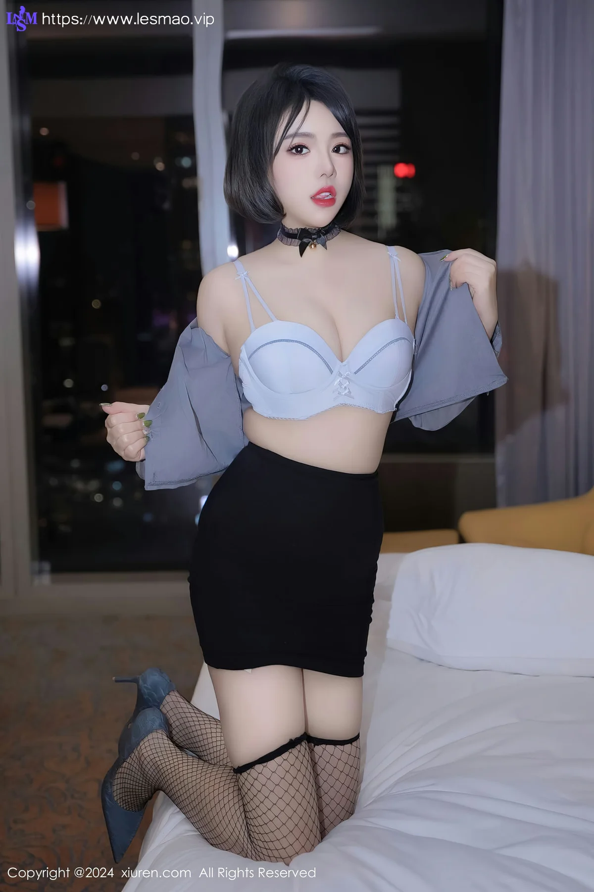 XiuRen 秀人 No.8435 陆萱雅 短发灰色制服性感写真 - 4