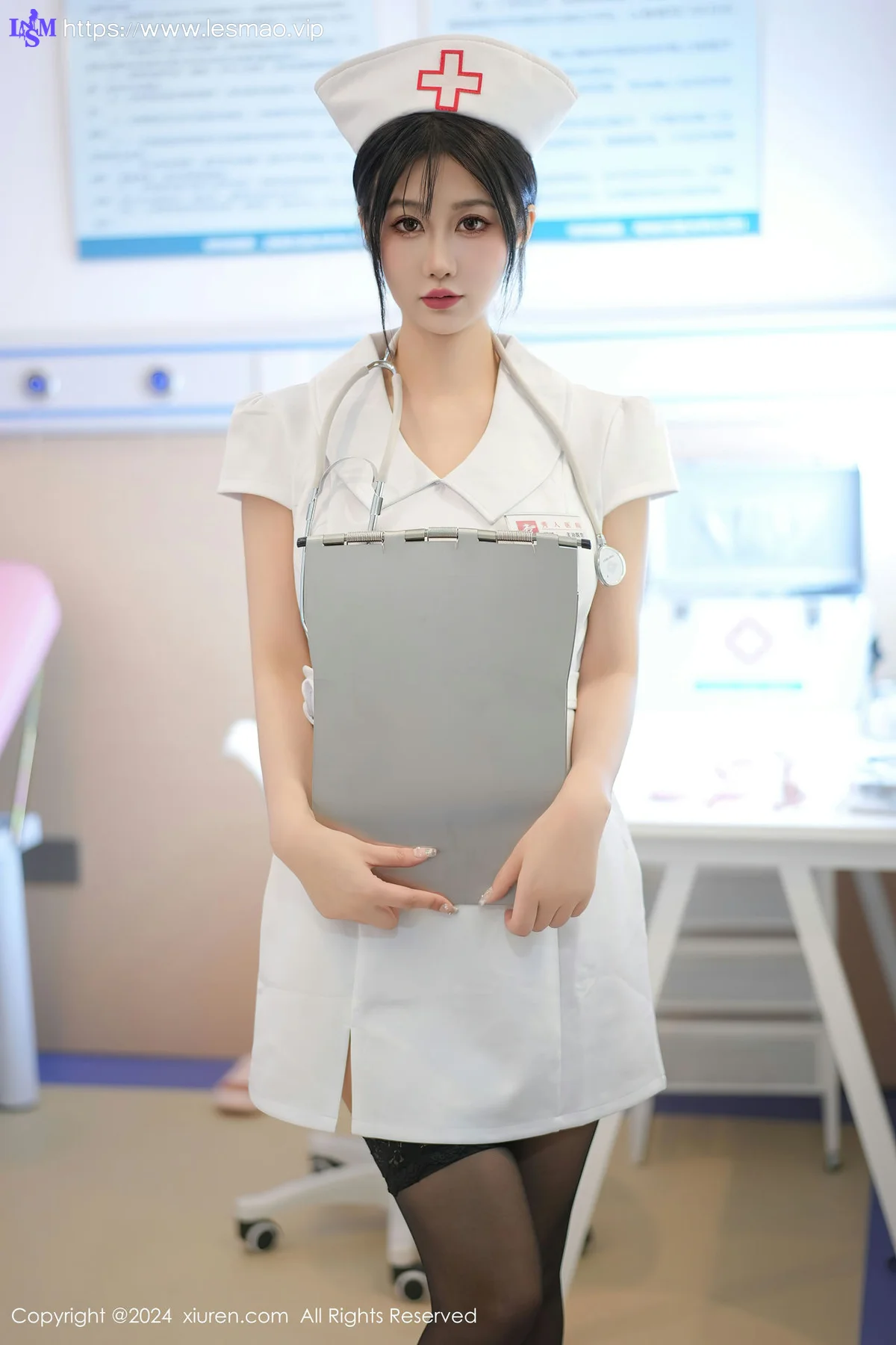 XiuRen 秀人 No.8512 laura阿姣 白色护士服性感写真1 - 1