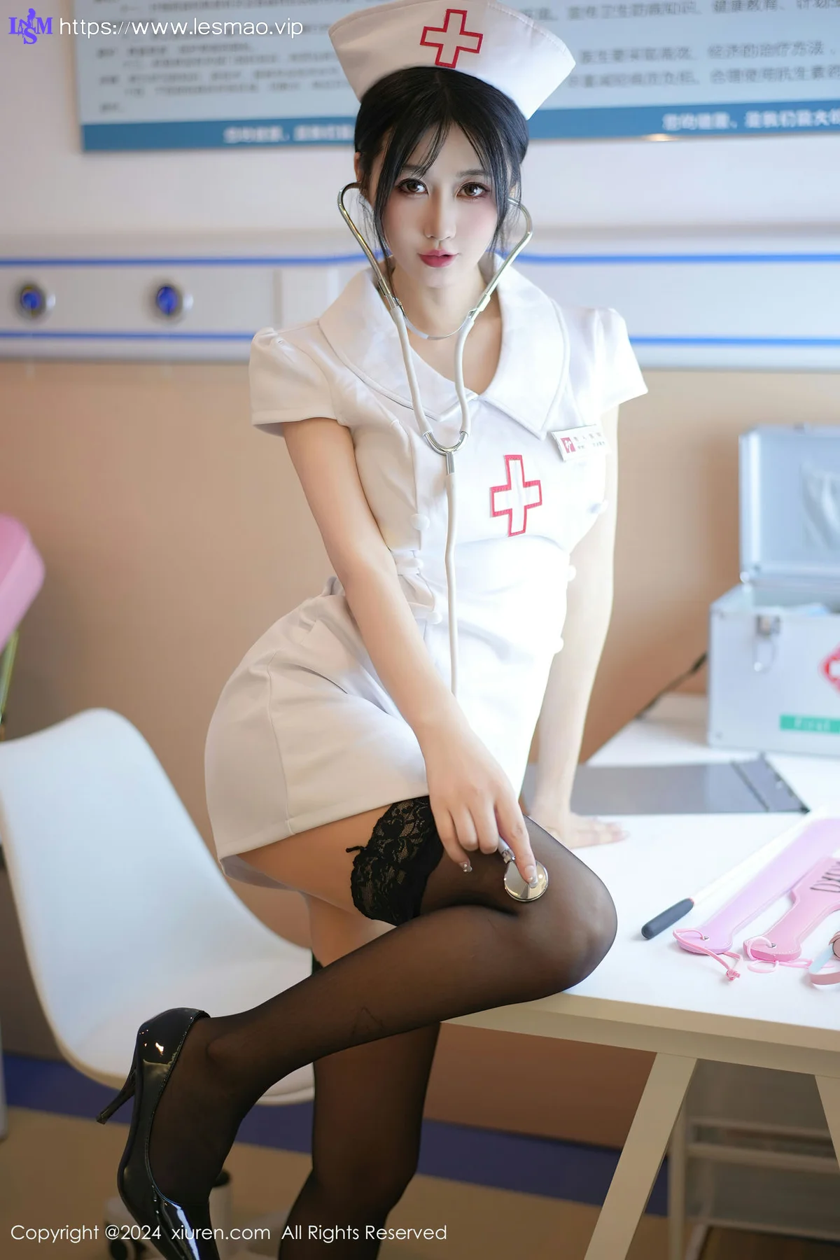 XiuRen 秀人 No.8512 laura阿姣 白色护士服性感写真1 - 6