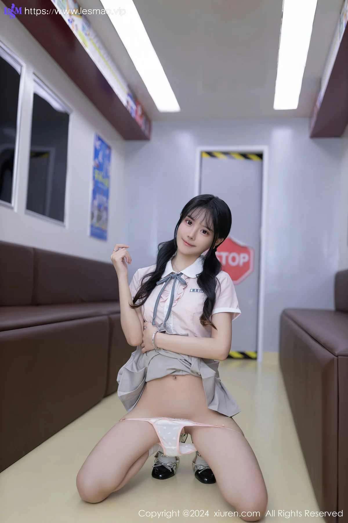 XiuRen 秀人 No.8515 幼幼 浅色学妹制服性感写真11 - 10