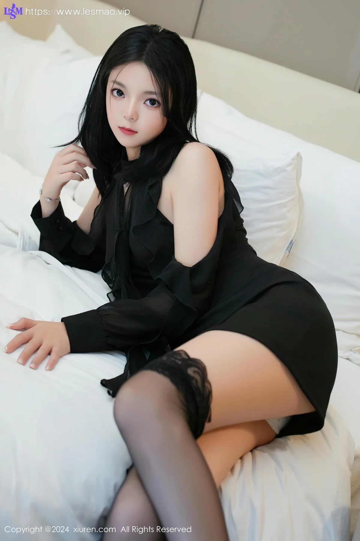 XiuRen 秀人 No.8651 唐心心 修长美腿首套写真 - 6