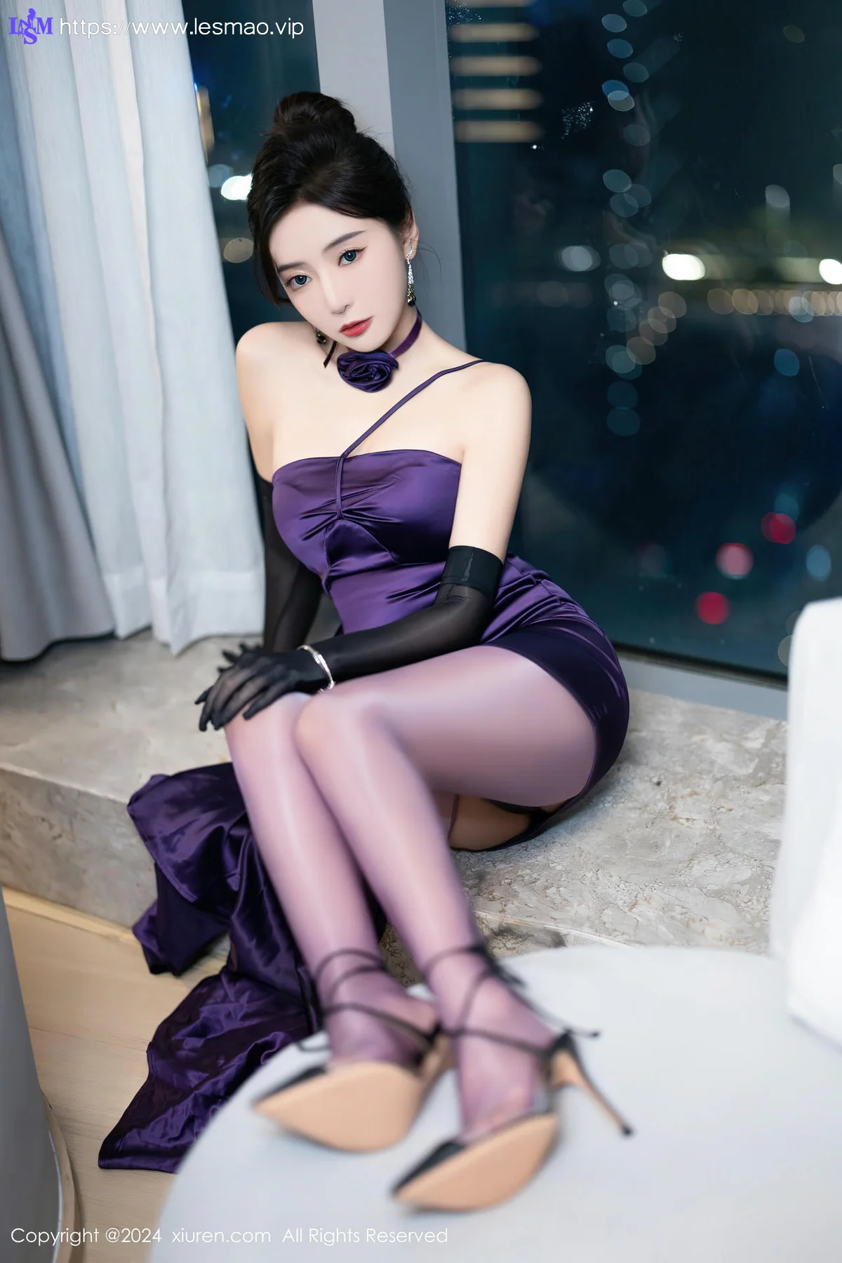 XiuRen 秀人 No.8698 王馨瑶yanni 紫色丝袜性感写真1 - 8