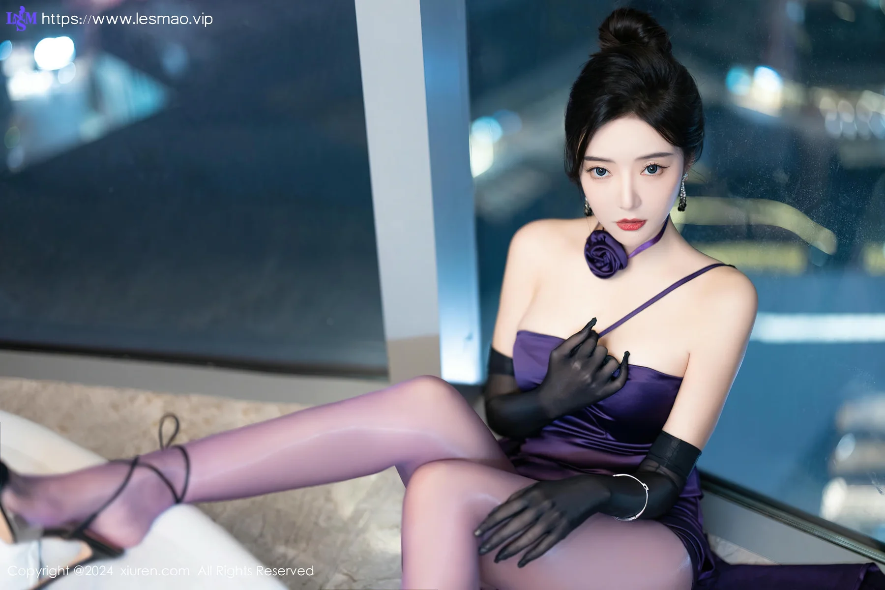 XiuRen 秀人 No.8698 王馨瑶yanni 紫色丝袜性感写真1 - 8