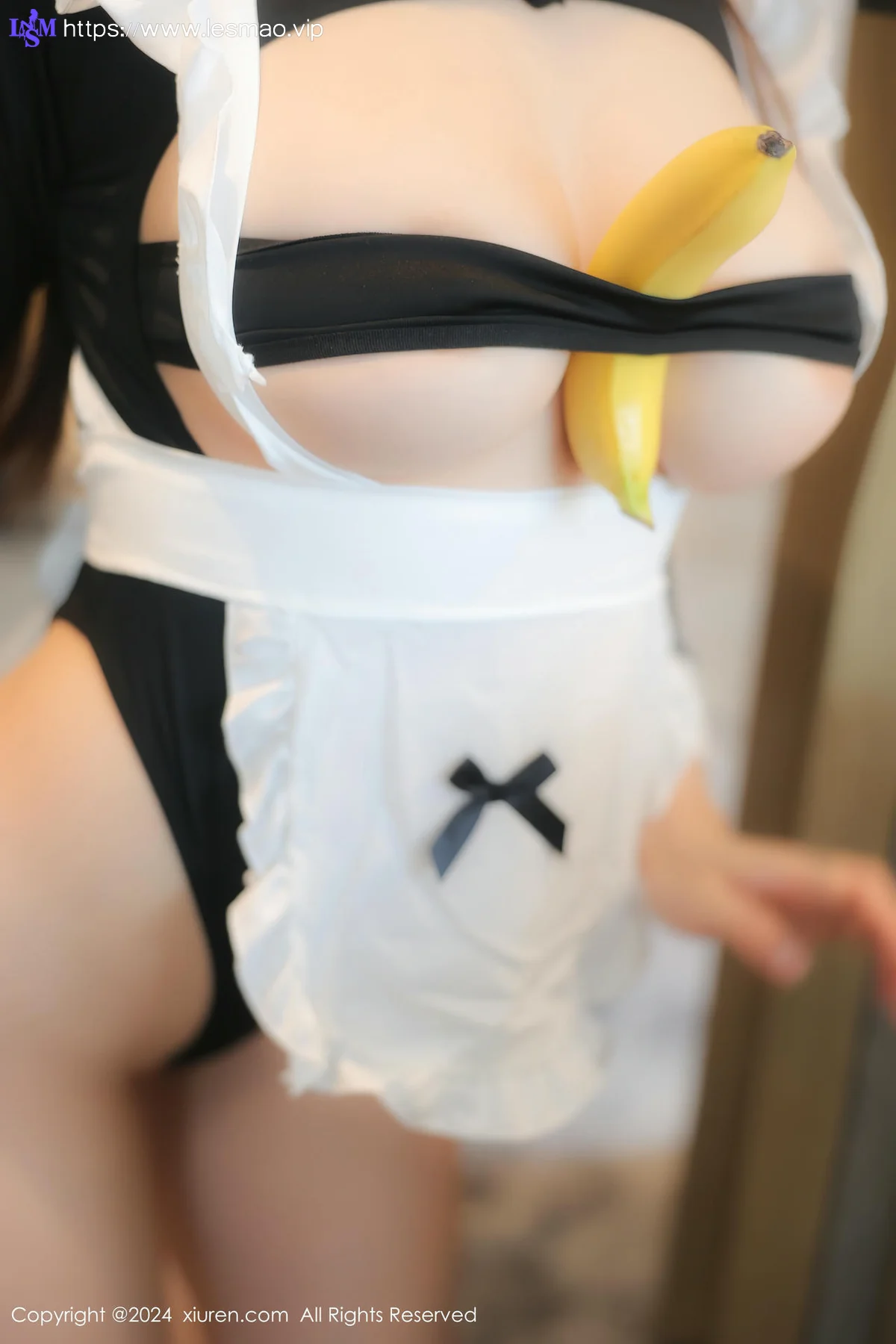 XiuRen 秀人 No.8706 清妙 黑白色女仆服饰性感写真1 - 3