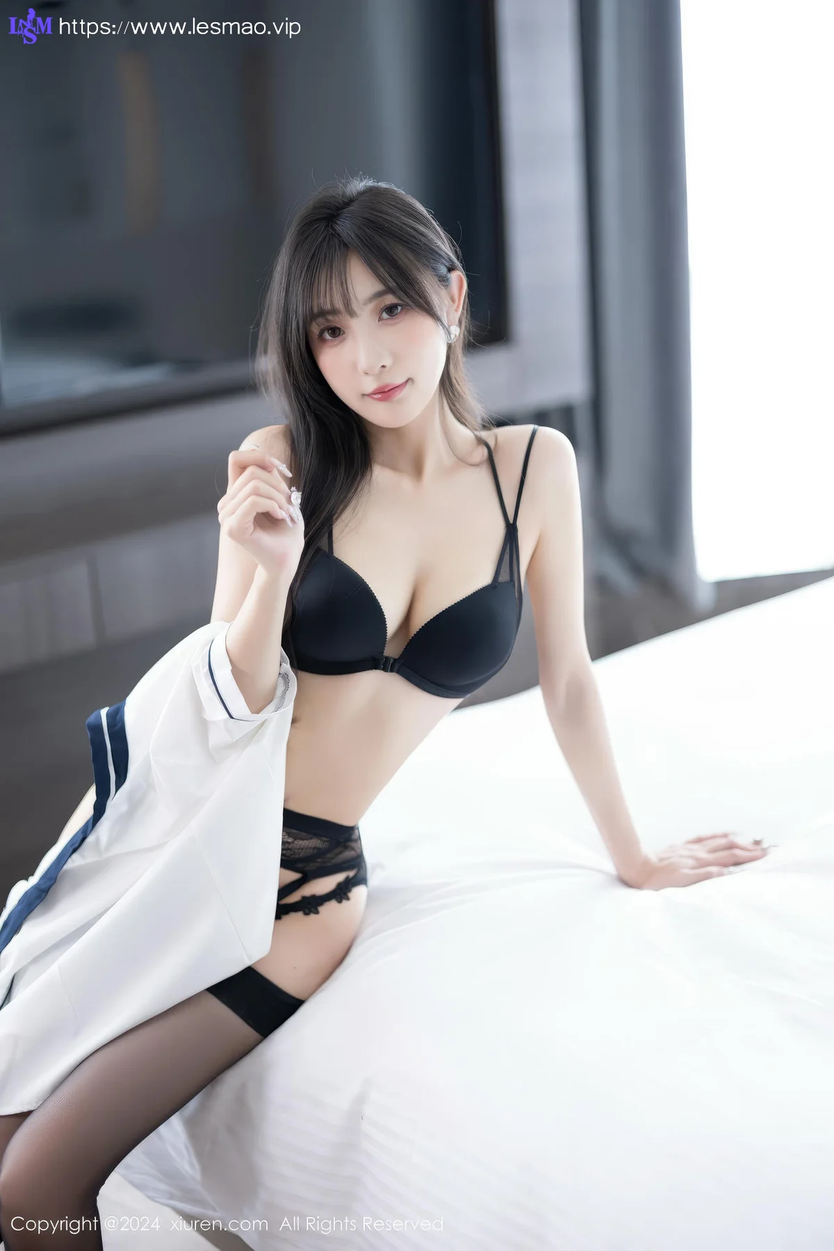 XiuRen 秀人 No.8727 林星阑 深色制服性感写真 - 1