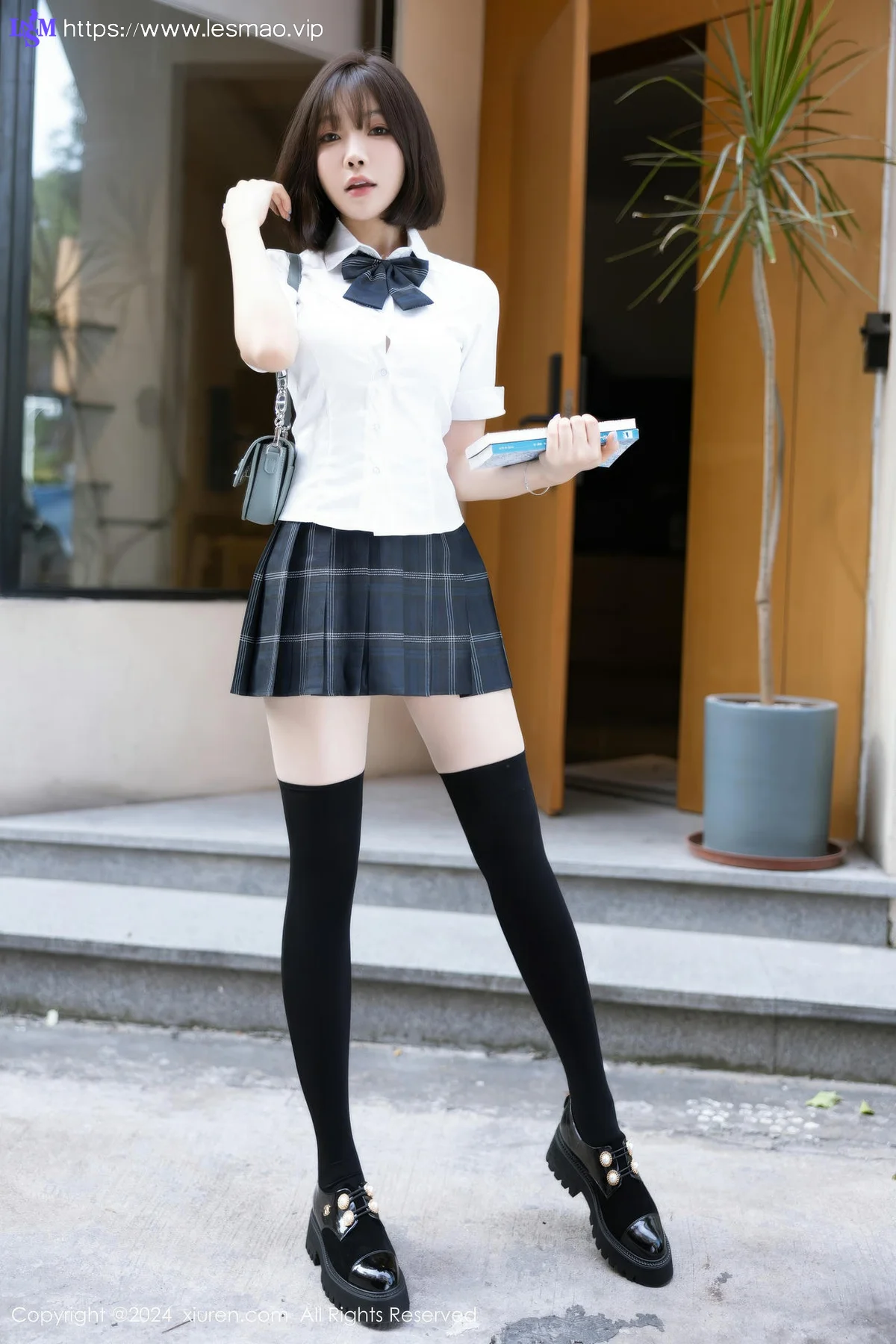 XiuRen 秀人 No.8785 徐莉芝Booty 学生制服性感写真11 - 1