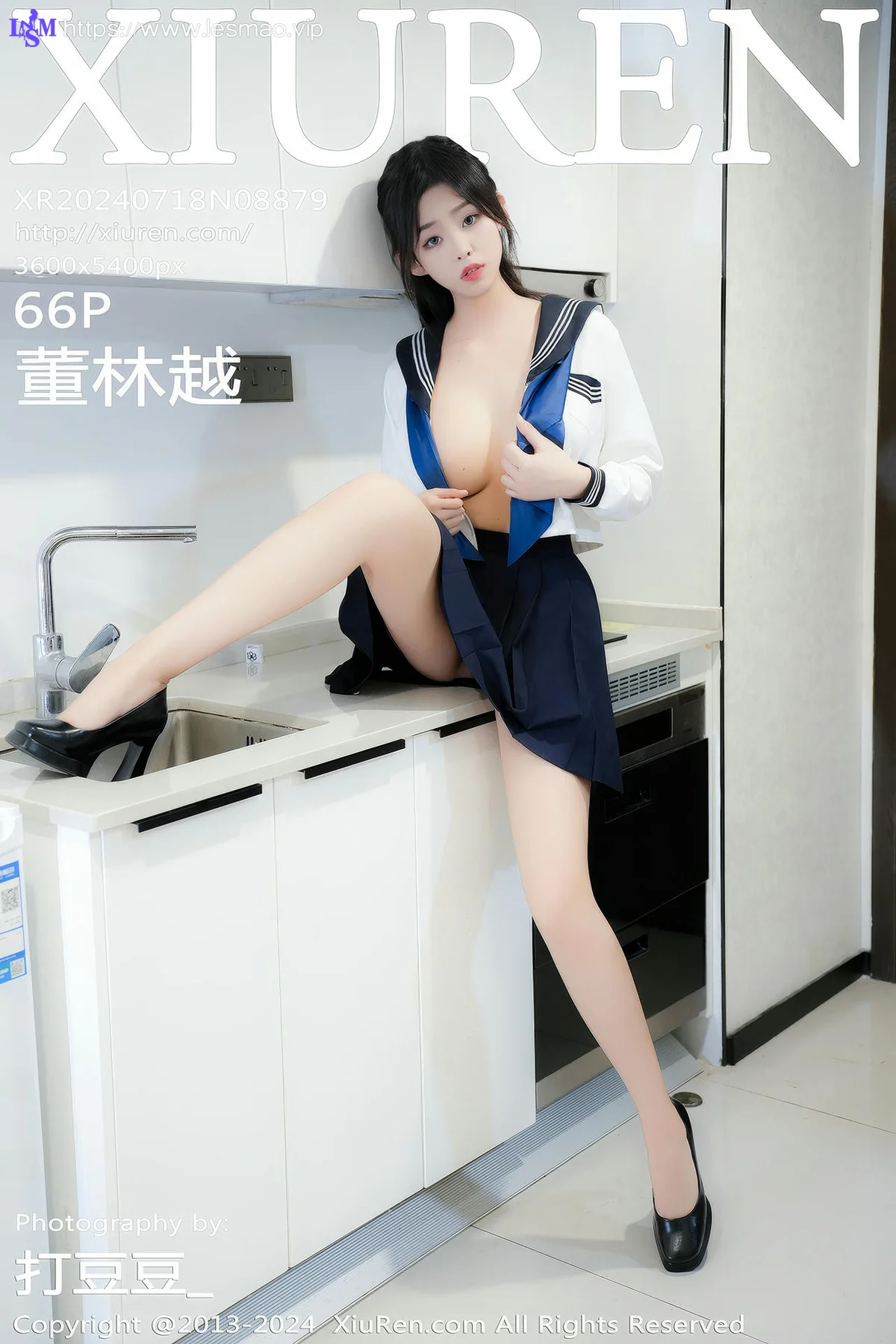 XiuRen 秀人 No.8879 董林越 蓝白色校服性感写真 - 7