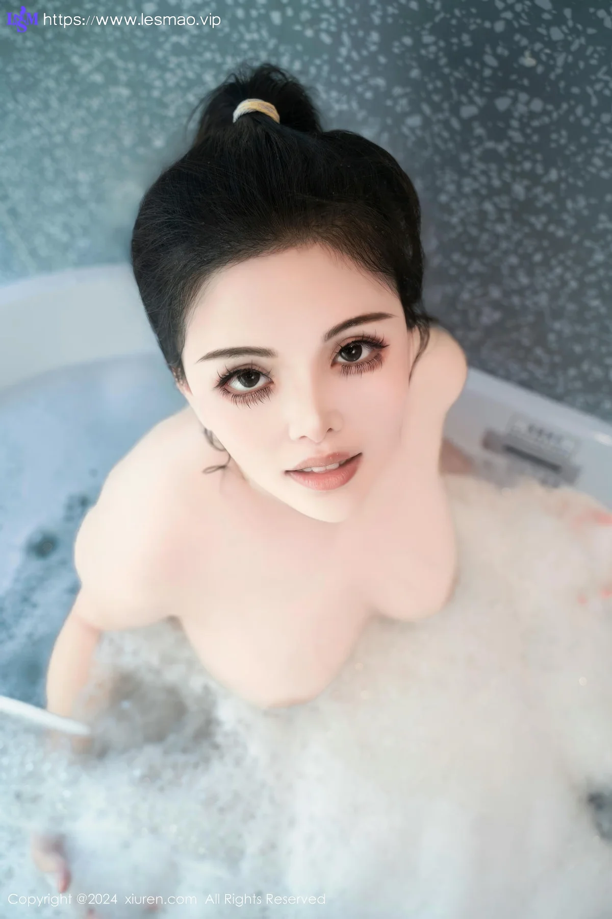 XiuRen 秀人 No.8981 陈三穗 首套写真圆润女生浴室湿身 - 7