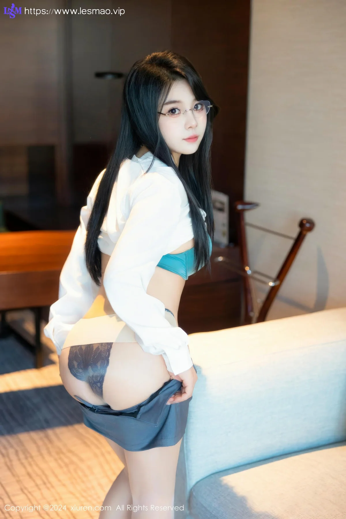 XiuRen 秀人 No.8989 麦田 首套写真白色OL2 - 10